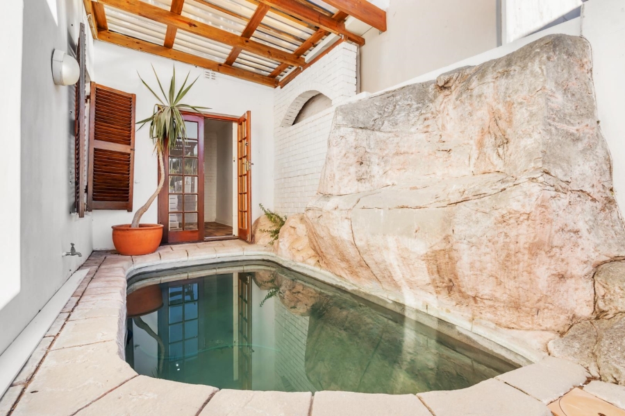 3 Bedroom Property for Sale in Tamboerskloof Western Cape